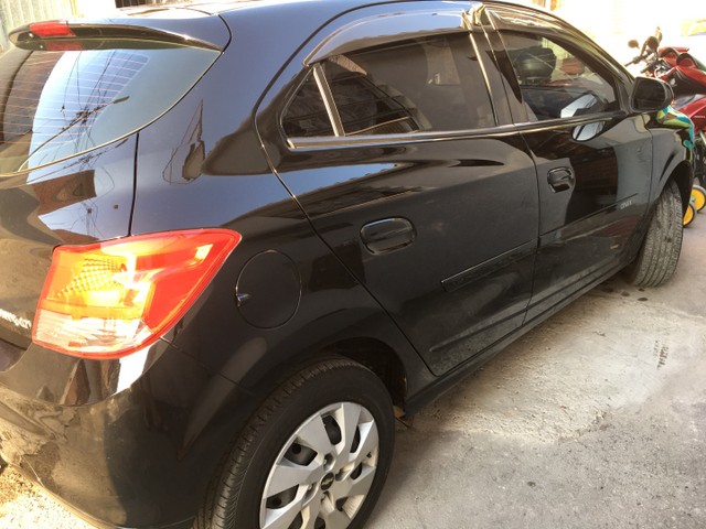 ONIX 1.4 LT 2016 PRETO BAIXO KM