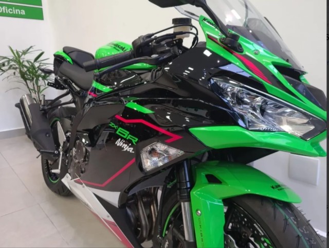MOTO KAWASAKI NINJA ZX 6R KRT 636- 2021  LEIA A DESCRIÇÃO 