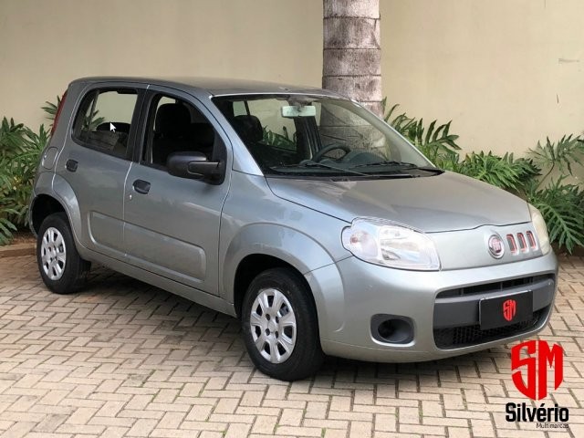 FIAT UNO 2013 1.0 EVO VIVACE 8V FLEX 4P MANUAL