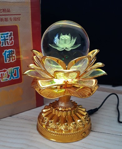 Luminária flor de lotus com cromoterapia (luzes) e mantras