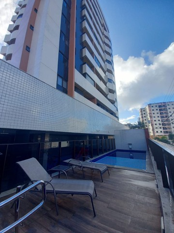 Apartamento com varanda 3 quartos 1 suíte em Farol - Maceió - AL