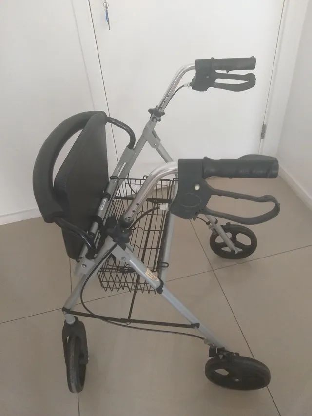 Andador 4 Rodas - Foto 2