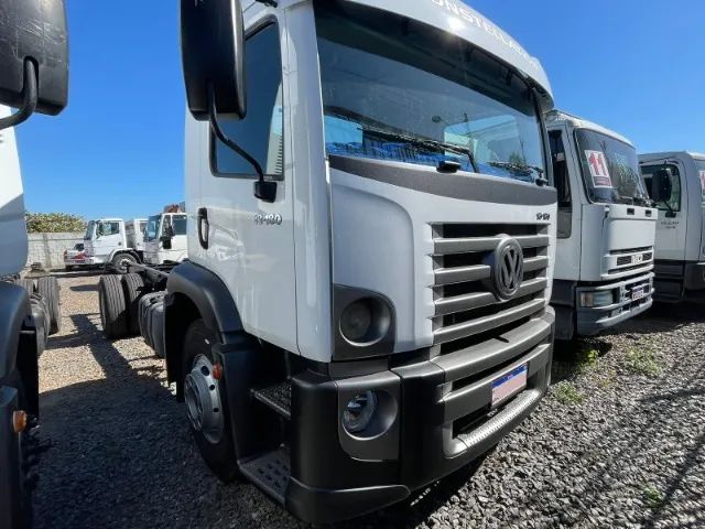 Volkswagen 13180 chassis