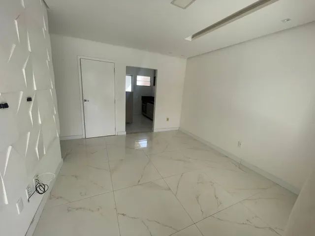 Oportunidade Casa 2/4 com closet - área goumert - em condomínio 