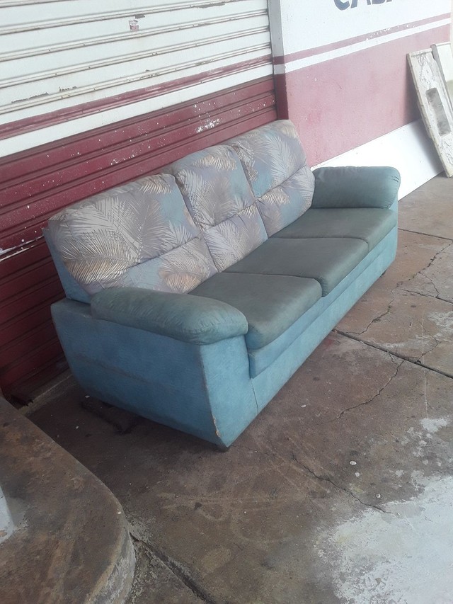 Sofa 3 lugares retro | +99 anúncios na OLX Brasil