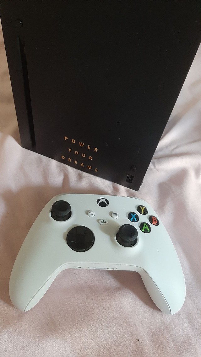 Controle Xbox séries, último modelo ,menos de 2 meses de uso(retirar em  Matinhos-PR) - Videogames - Matinhos 1142664999 | OLX