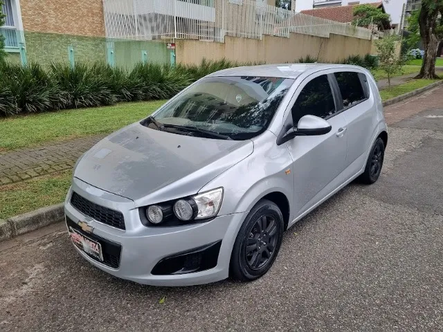 Chevrolet Sonic 2014 em Cravinhos - Usados e Seminovos