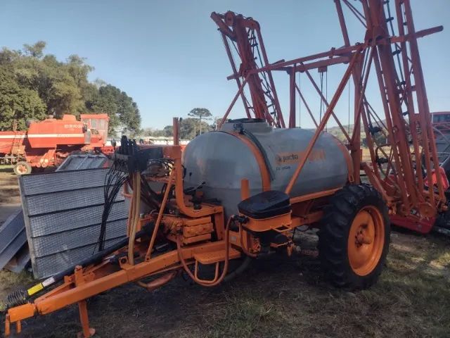 Pulverizador Jacto - Columbia AD18, Comando a Cabo. Fabricação 2006