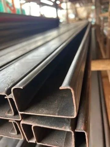 Ferragens para construção - Perfil Metalon, U Enrijecido e U Simples, Telha Metálica