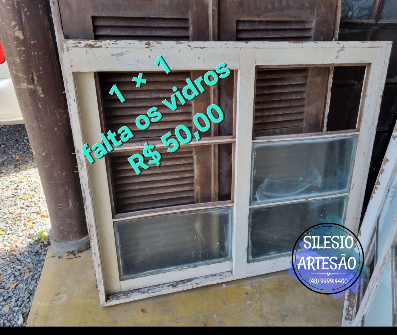 Janela de madeira 1x1 - Falta Vidros