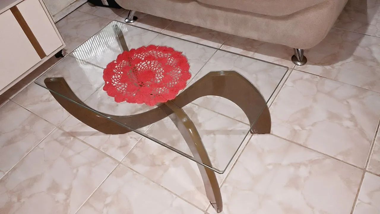 Glass and Wood Coffee Table (Entrelance)
