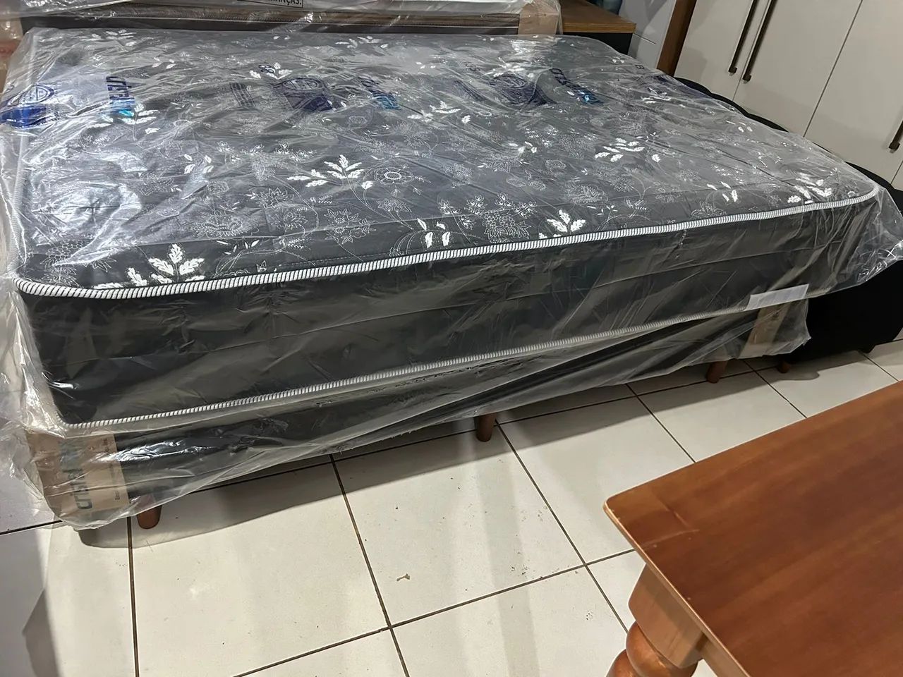 Cama casal molas ensacadas base e colchão  - Foto 3