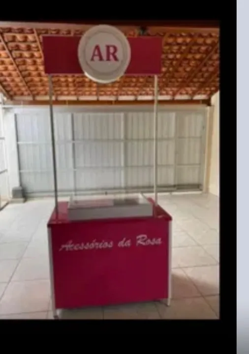 Vendo quiosque para exposição e vendas ( aceito proposta)