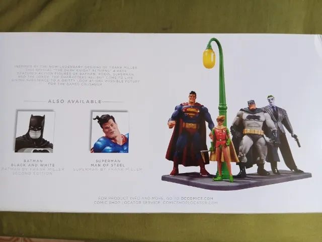 Pack Batman Dark Knight Returns 1/12 com diorama - Foto 2