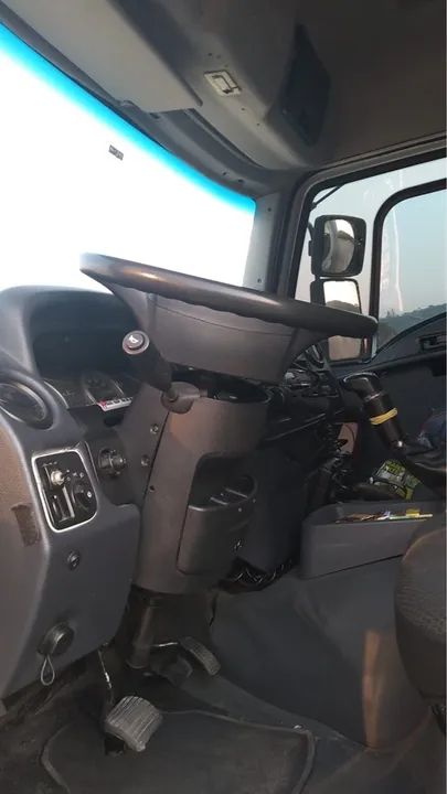 cargo  2429 bau 85 cubico  - Foto 6