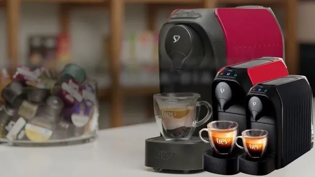 Lacrado Cafeteira Expresso Capsulas Multibebidas 1.150w 220v - Três Corações Passione