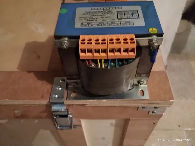 Transformador comando mono 550va E- 220/380/440 S- 24V. - Foto 3