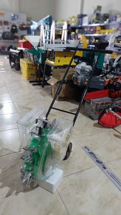 Plantadeira e Adubadeira de empurrar AG60 Allagri (Loja/Nova) - Foto 3