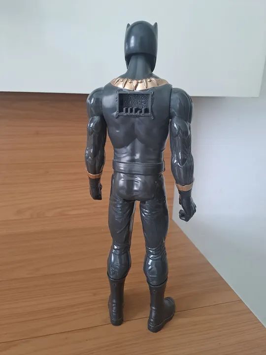 Boneco Erik Killmonger Titan Hero Series - 30 cm - Foto 3