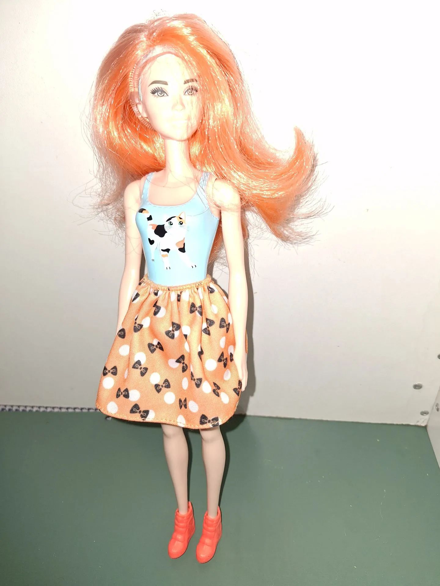 Boneca Barbie com Vestido Lindo