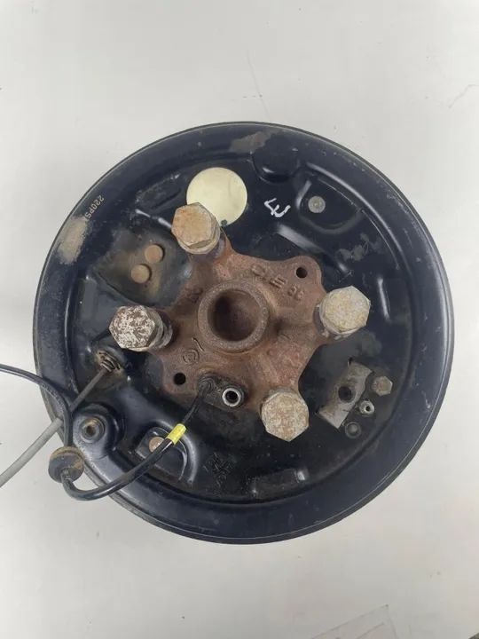 Cubo com rolamento traseiro esquerdo Fiat Gran siena - Foto 3