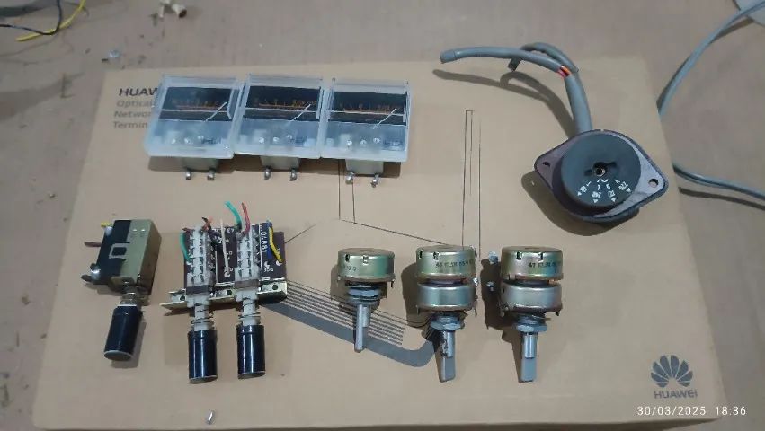Peças do Receiver Philips 709