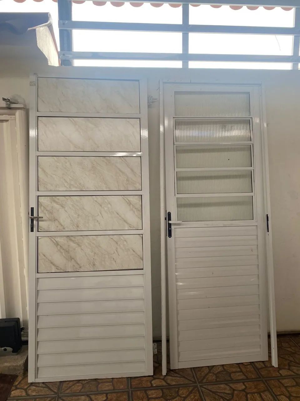 2 portas de alumínio  - Foto 2