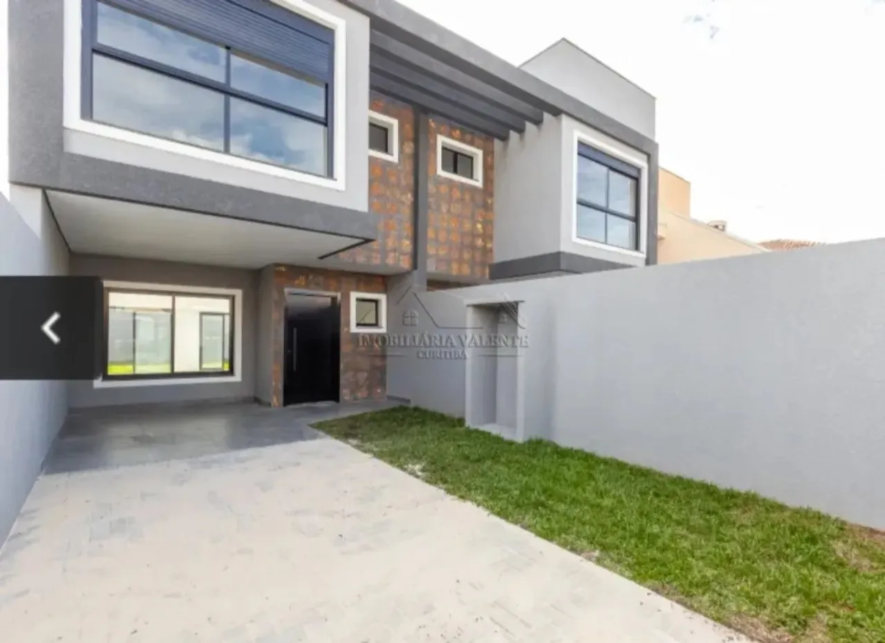Sobrado com 3 Quartos e 2 banheiros à Venda, 127 m² por R$ 859.900 no Xaxim