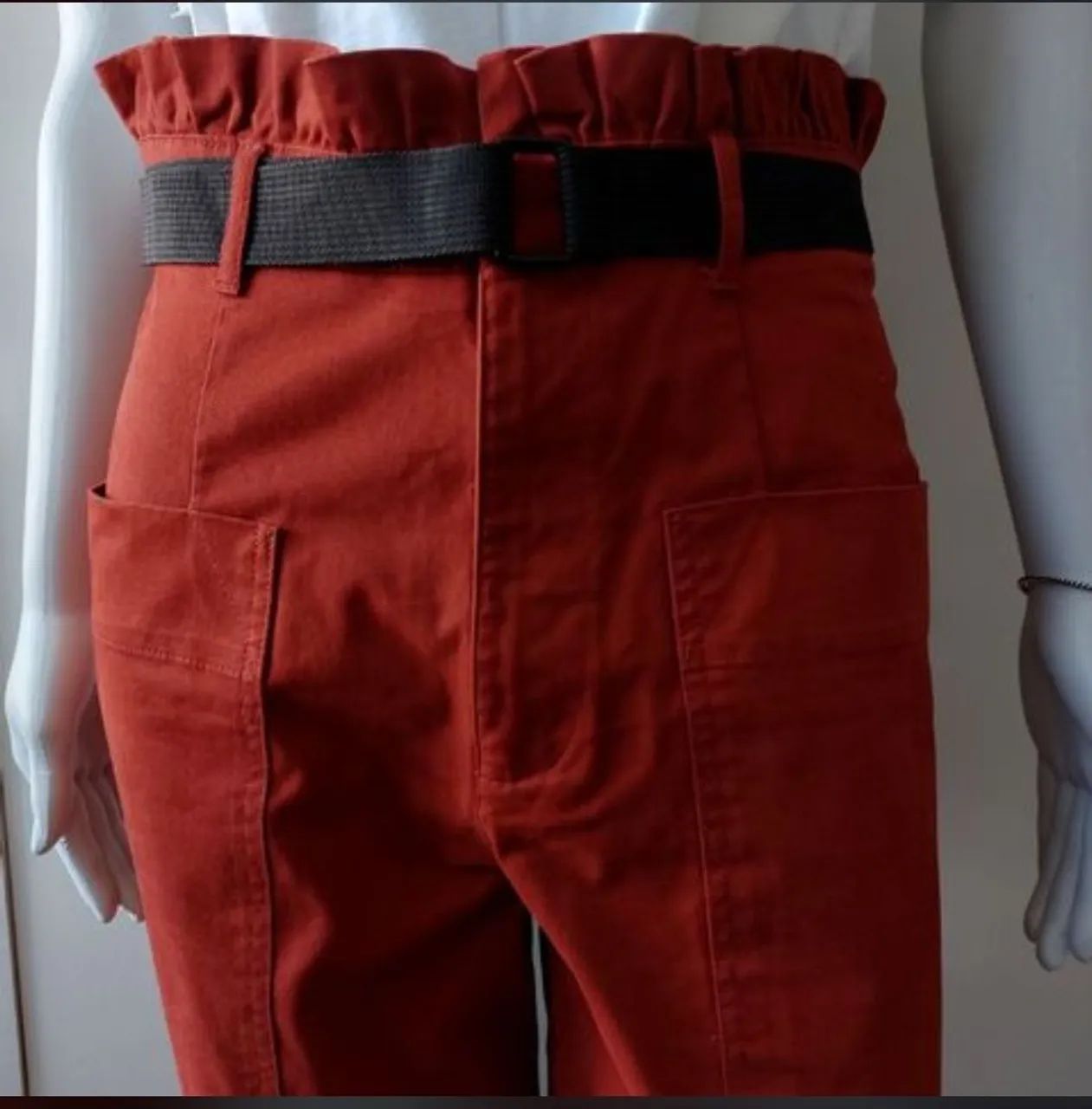  ZARA calça  terracota+ Blusa Iris & Ink - Foto 4