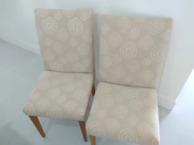 Vendo Mesa Cadeiras e capas