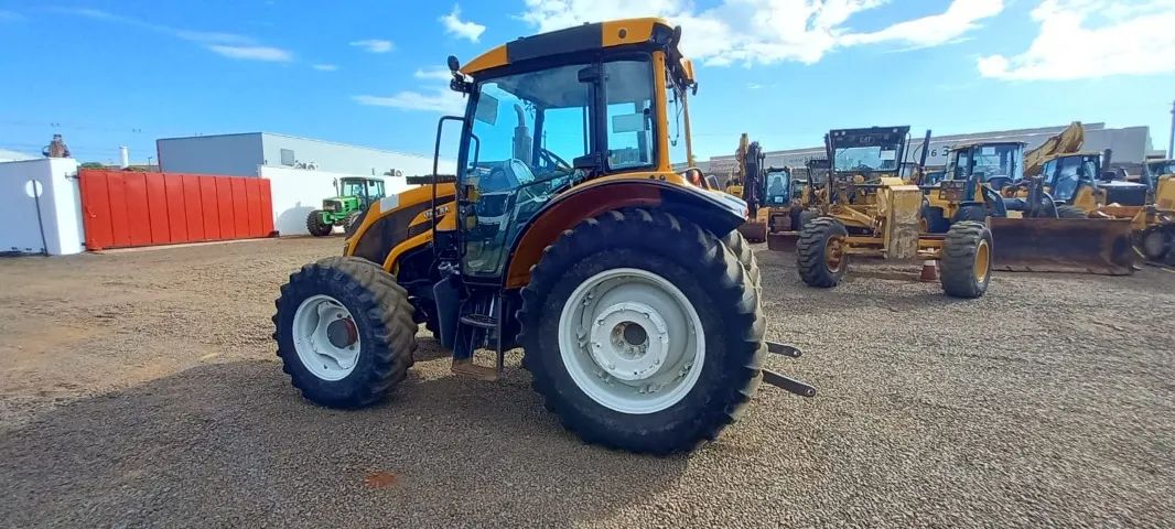 Trator Valtra BH 104 - Foto 3