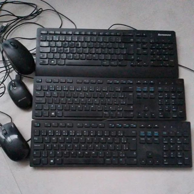 kit 3 teclados com 3 mouses usados com cabo.