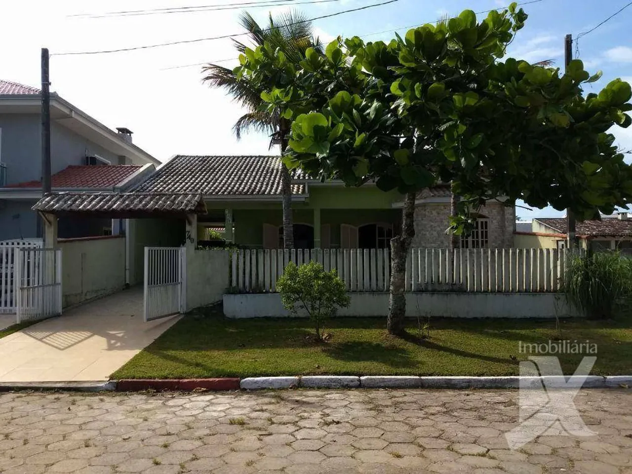 Casa com 5 dormitórios(sendo que 01 é suíte) para alugar, 140 m² por R$ 1.500/dia - Atami