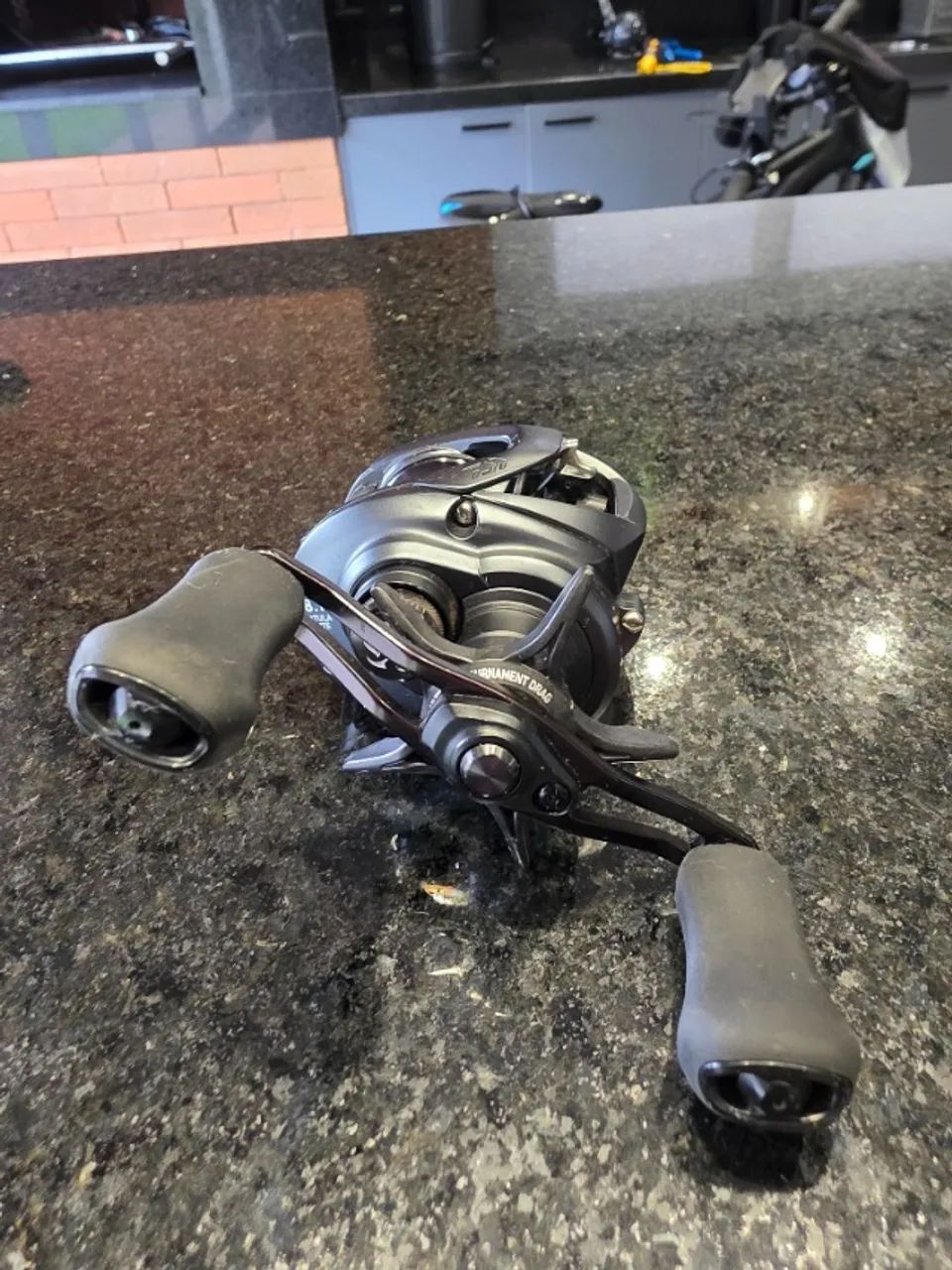 Carretilha Daiwa Tatula Elite P/F 103 (Direita) - Foto 3