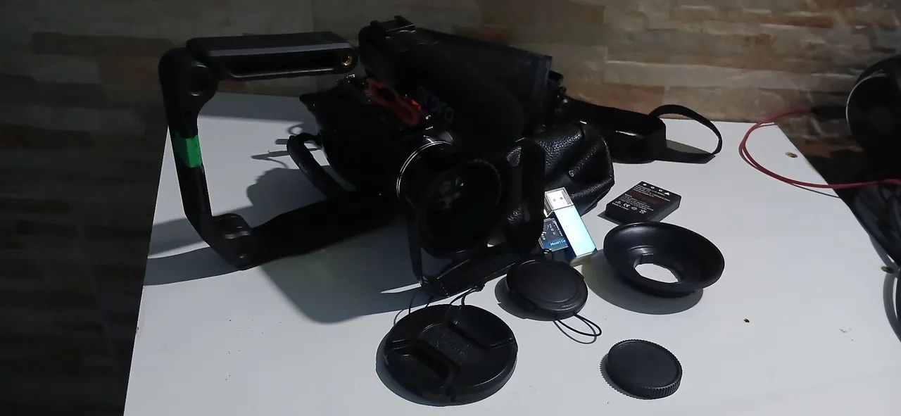 Filmadora profissional com acessórios - Foto 5