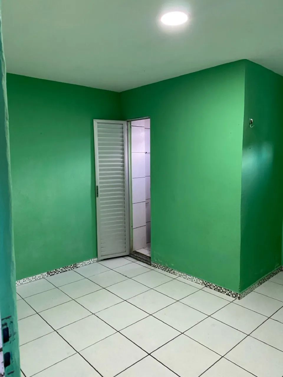 Kitnet na Praça 14 com água e luz incluso ao lado da Uninorte  - Foto 3