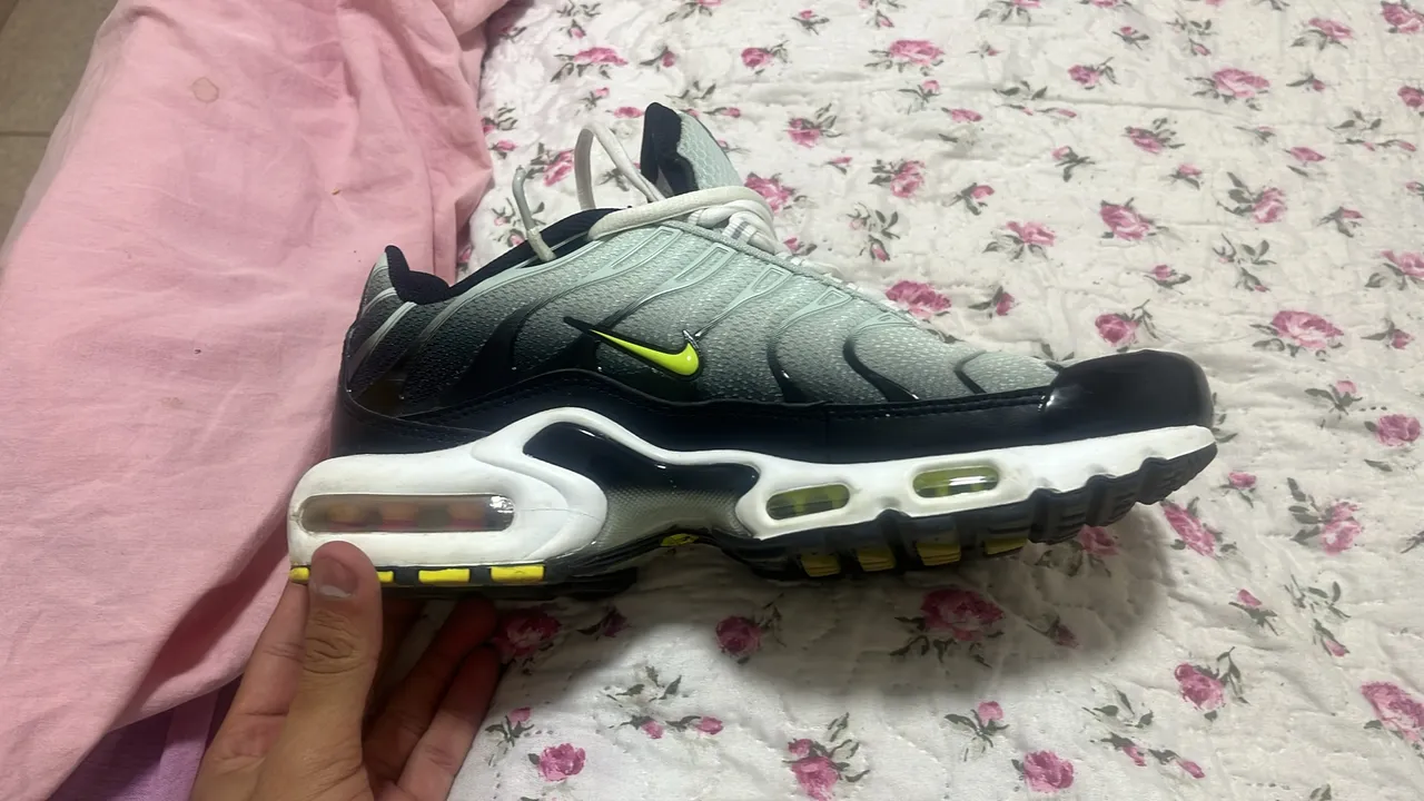 Nike Air Max Plus TN - Verde e Preto