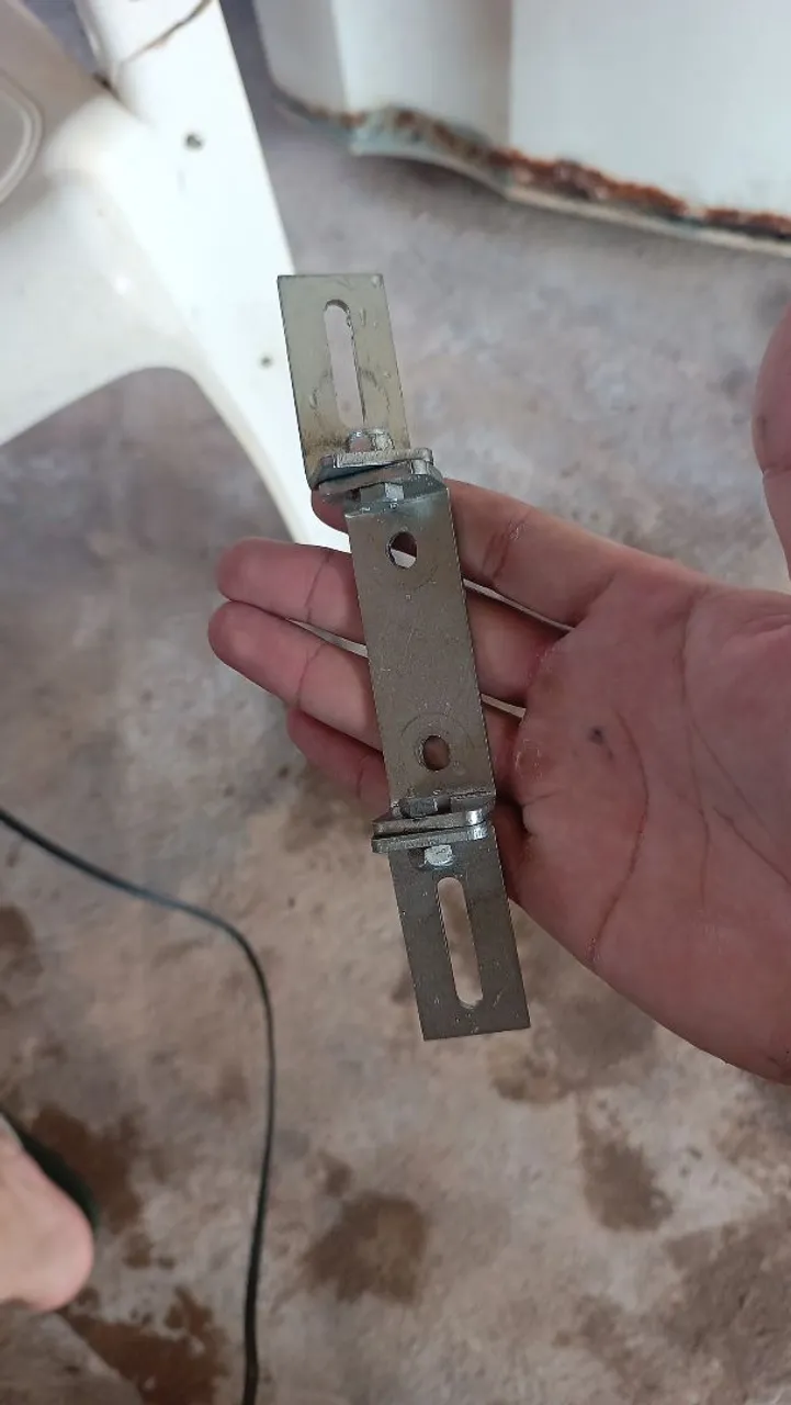 Suporte para fixação de placa (retrátil)