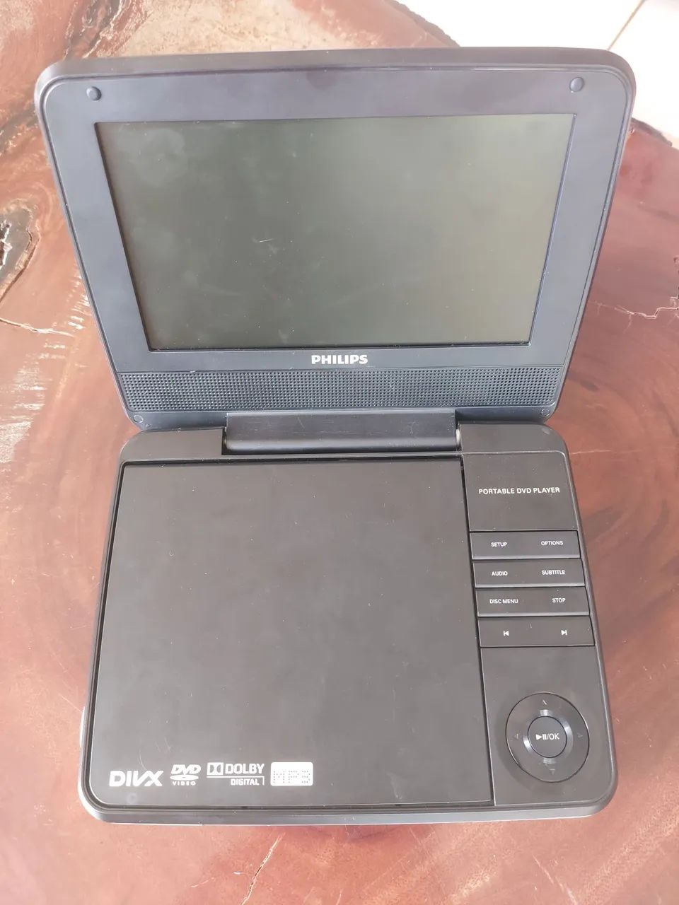 Dvd Portátil com controle sem fio p jogos  - Foto 2