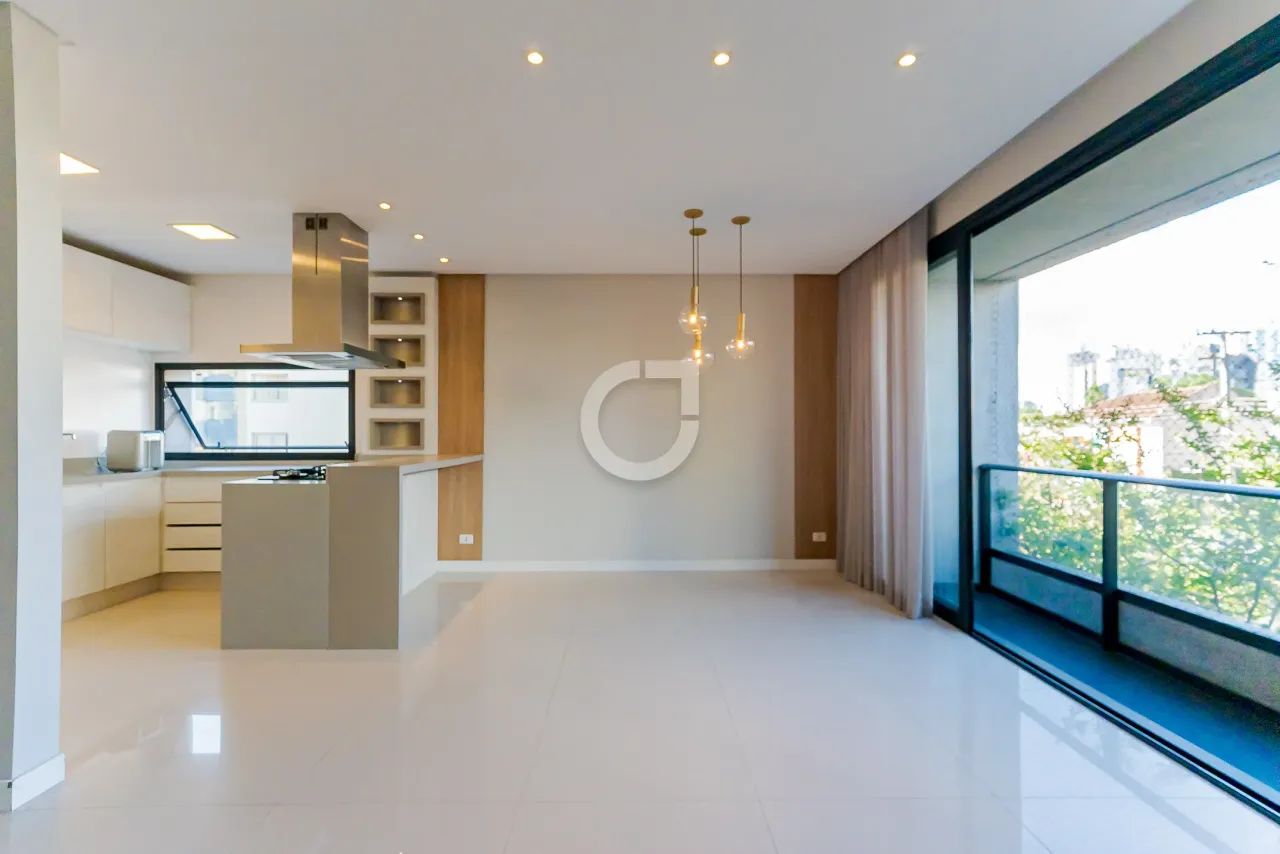 Apartamento de 100m² à Venda no Cabral  Com 2 Quartos sendo uma Suíte e 2 Vagas