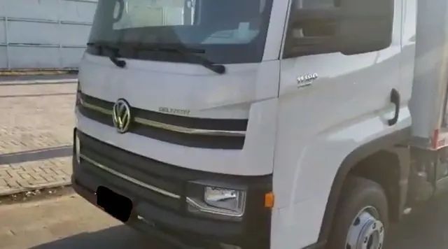 Volkswagen 11180 Delivery Baú 2017