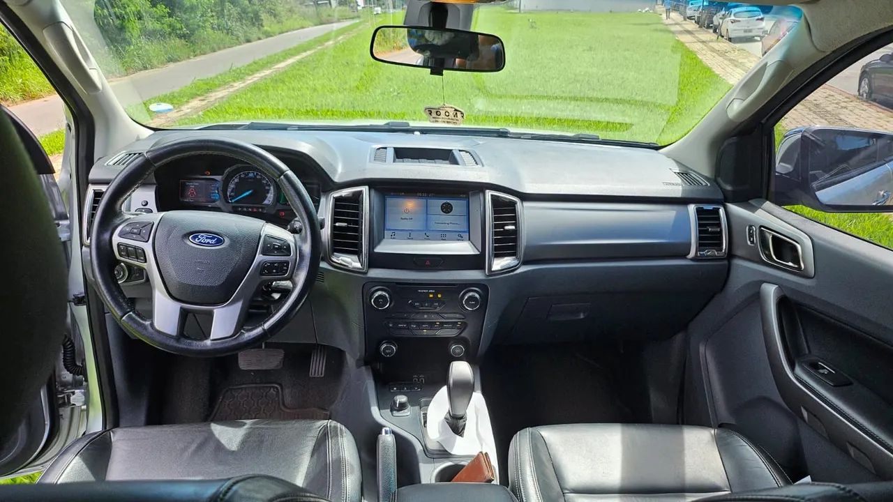 Ranger 3.2 diesel xlt 2018 troco por carro pequeno mesmo valor  - Foto 2