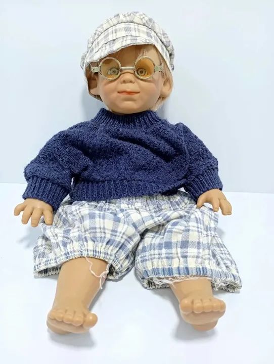 boneco brinquedo criança realista vintage retrô raridade