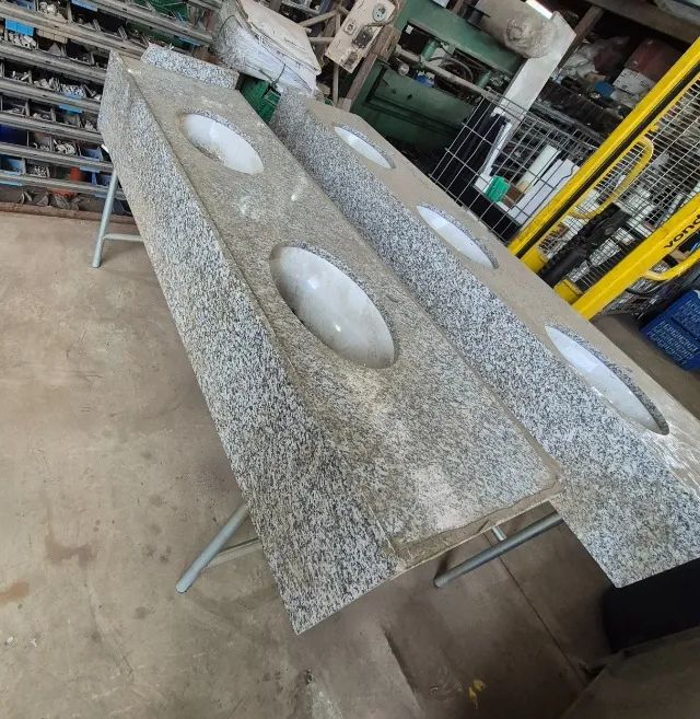 Bancada De Granito Com 2 Cubas De Embutir Duplo 