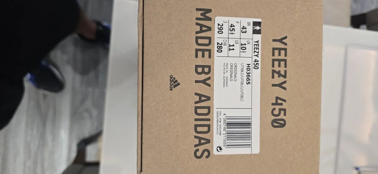 Tênis Adidas Yeezy Boost 450 V2 Preto - Foto 4