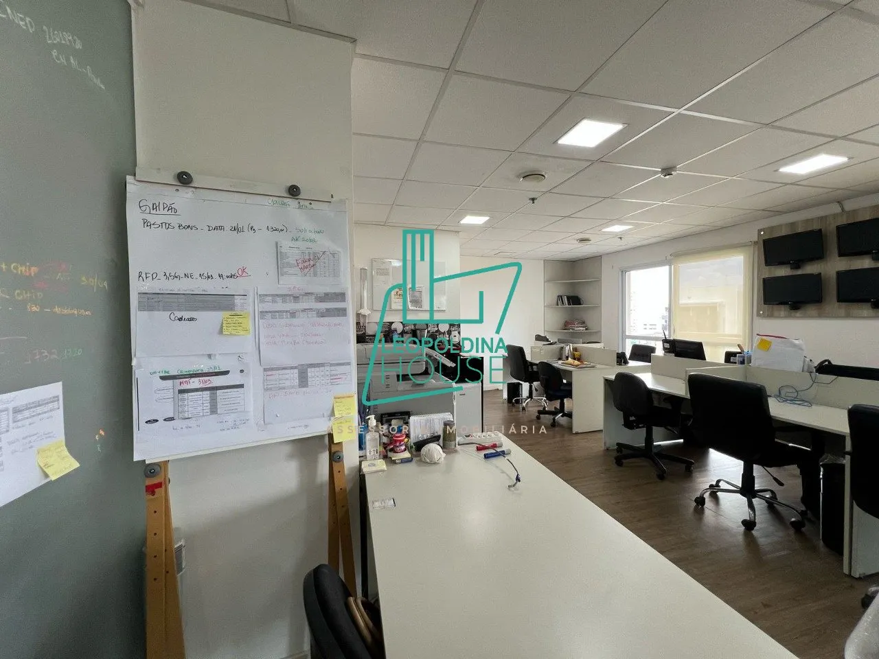 Sala Comercial com 4 vagas! THERA FARIA LIMA