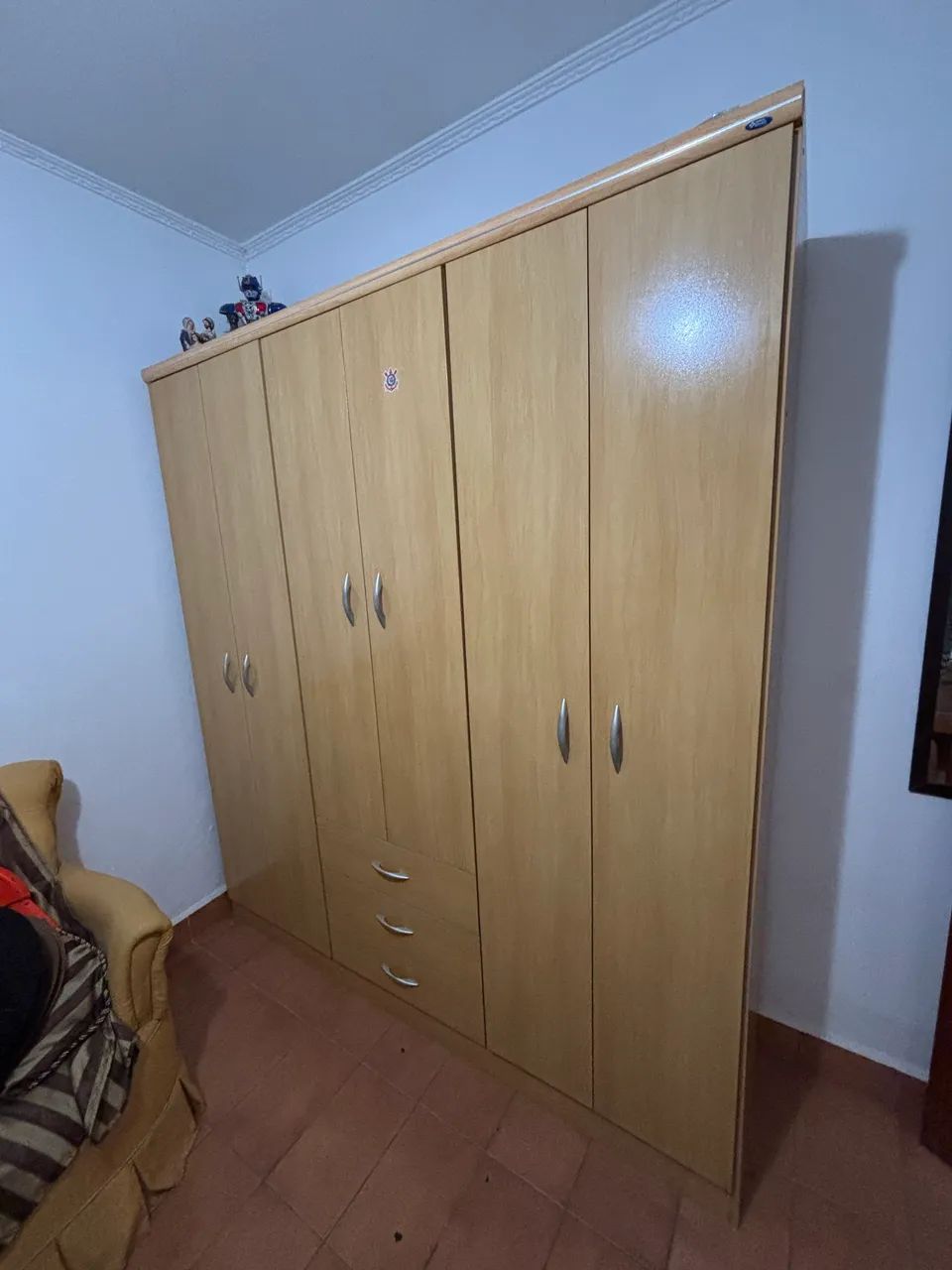 Guarda-Roupa Casal 6 Portas e 3 Gavetas - Ótimo Estado - Foto 2