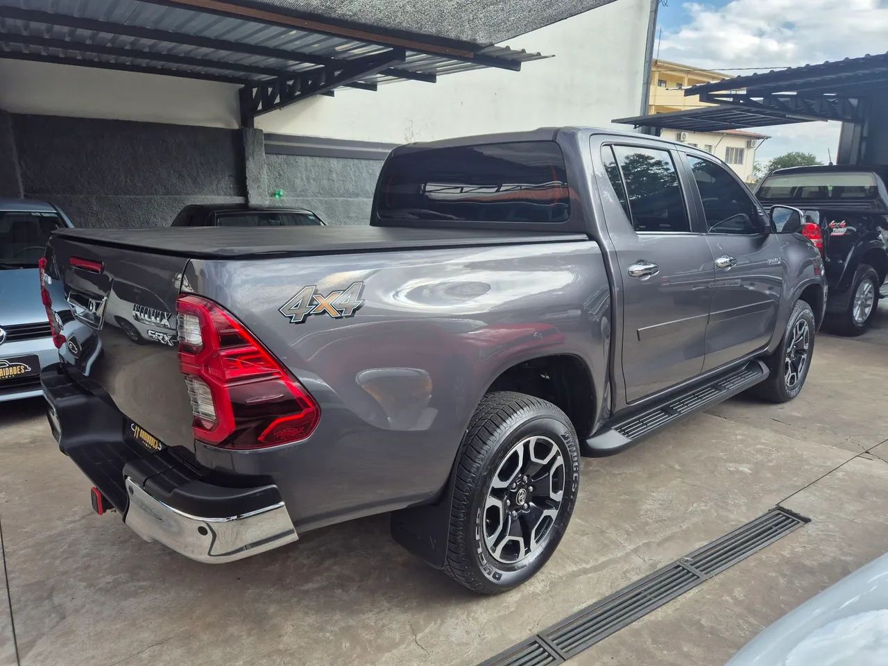 Hilux srx baixo km - Foto 2