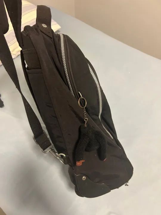 Mochila Preta de rodinha kipling - Usada - Foto 4