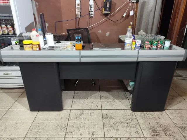 Checkout com balança embutida com selo do Inmetro 
